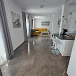 Sunny Hill ستون